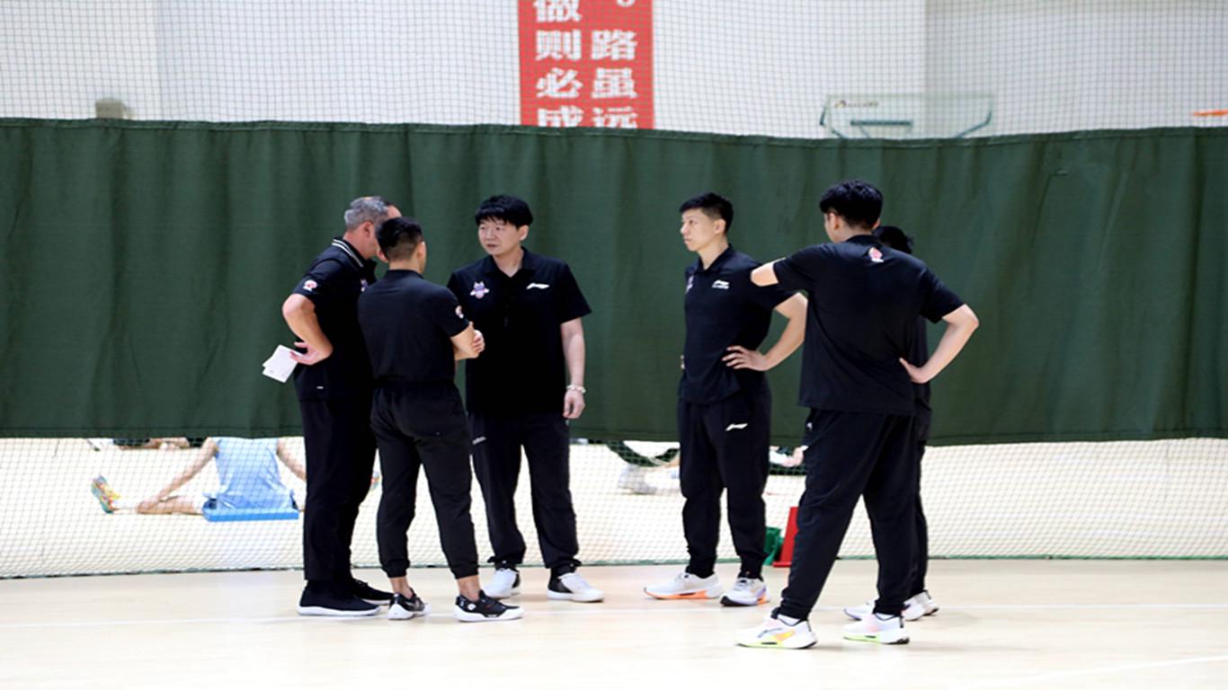 NBA出手了!总决赛G5裁判!果然又是福斯特
